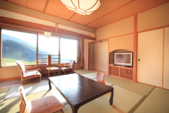 南館和室一例／自然を感じる全室南向きの和室