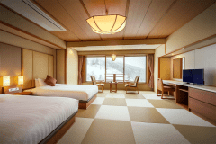 南館洋室一例／2021年12月オープン！ベッドはセミダブル、床は足裏に心地良い、和モダンな琉球畳を使用