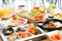 お好きなものをお好きなだけ楽しめるバイキング形式の朝食