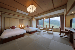 南館洋室一例／2021年12月オープン！ベッドはセミダブル、床は足裏に心地良い、和モダンな琉球畳を使用