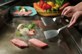 <夕食一例>ライブキッチンで出来立てのお料理や
おおいた和牛などの大分の幸もお楽しみいただけます <夕食一例>ライブキッチンで出来立てのお料理や
おおいた和牛などの大分の幸もお楽しみいただけます