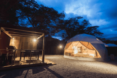 【1泊2食】自然の中でグランピングBBQ♢プライベートアウトドア滞在〈ソフトドリンクバー付き〉