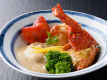 ・【お料理】エビの旨みを引き出した一品。料理人が丹精込めて仕上げています
