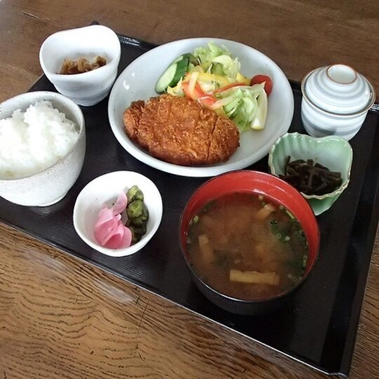 【1100円分お食事チケット付】～近隣飲食店でデイナーをご堪能～　和洋無料朝食バイキング付