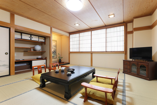 Semi-suite (chambre de style japonais + chambre + machine de massage + source chaude)