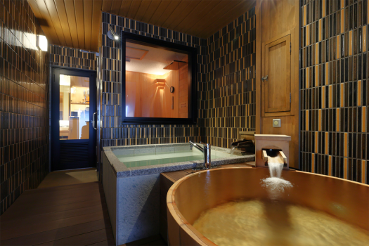 Bain semi-ouvert + sauna + bain froid + chambre king size "Tama"