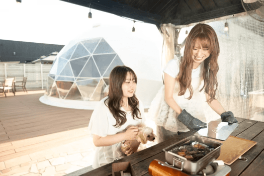 お部屋専用のBBQスペースがございますのでわんちゃんと一緒にお楽しみいただけます