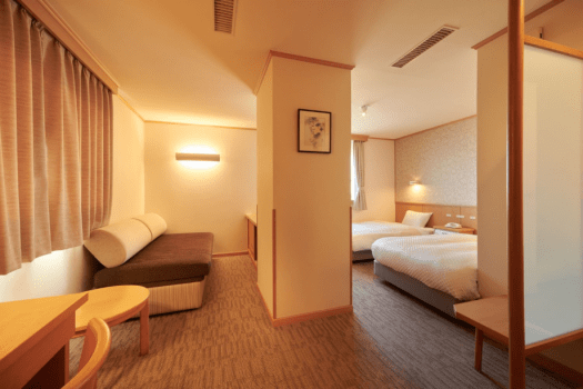 洋室トリプル（ソファーベット）（禁煙）、バス・トイレ付