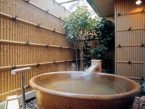 【訳あり狭小15㎡】温泉露天風呂付洋室（信楽焼風呂タイプ）、洗い場あり・シャワーなし