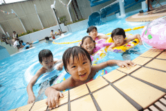 ウォータースライダー＆プール（夏休みのみ営業）※イメージ