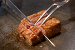 [Steak Dinner Experience] Indulge in the Richness of Kobe Beef and Delight in Traditional Japanese Cuisine