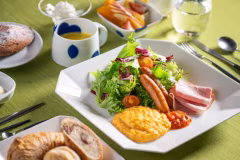 【朝食付】最終イン22時。夜は自由に、朝は野菜たっぷりの洋朝食を堪能