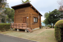 ②外観（斜めから、庭、駐車場みえるように）