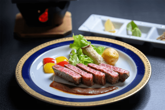 黒毛和牛ステーキ・デミグラスソース