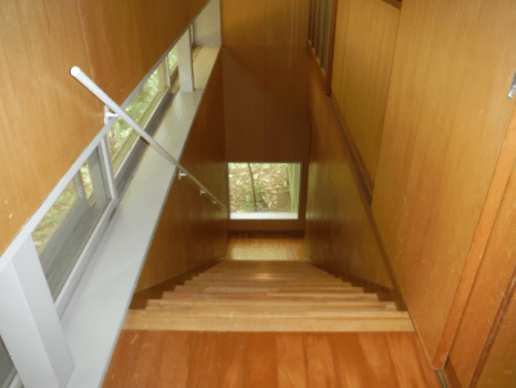 コテージ７人用　二階建てタイプ