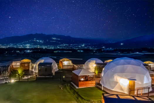 【カップル限定♡】おひとり10％OFF！星空と夜景が広がる丘で２人だけの素敵な思い出作りを♪《1泊2食付き/フリードリンクサービス付き》