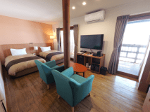 シングルベッドツイン／マウンテンビューバルコニー付