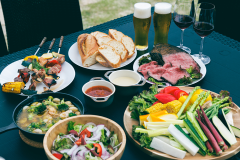季節を味わう、選べる夕食プラン【BBQまたは寄せ鍋】
