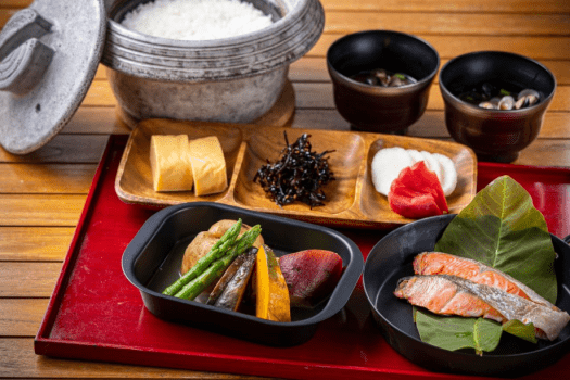 〈人気No.1★スタンダードオリジナルBBQ〉琵琶湖の幸と宝牧場ミルク豚を味わうグランピングBBQプラン【1泊2食付き】