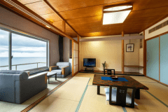 【和室】
純和室の落ち着きある客室（一例）