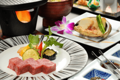 【メイン料理セレクト③】和牛ミニステーキ＆鮑ミニステーキ付（一例）