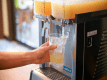 【ラウンジ】
ビーチ散策のひと息にもご利用いただけます(ドリンク有料) 【ラウンジ】
ビーチ散策のひと息にもご利用いただけます(ドリンク有料)