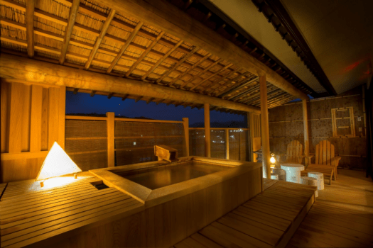 露天風呂付き特別客室（写真は一例、お部屋によって写真とは違う場合がございます。ご了承くださいませ）