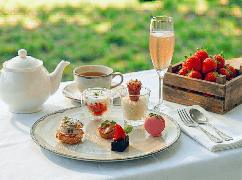 イチゴ農園で愉しむアフタヌーンティ