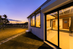 【ホワイト】2ベッド・定員3名・ドッグラン180㎡