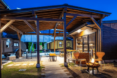 【トレーラー】定員4名・炭火BBQ