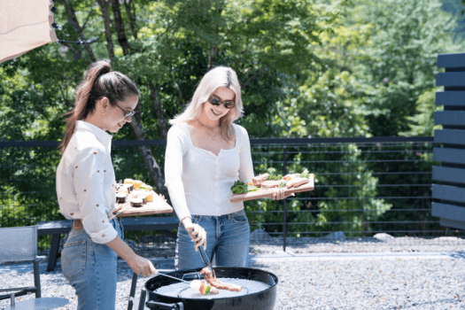 ＜静岡県産厳選食材BBQ＞DRIVE-IN BBQ＆デイユースサウナで過ごす特別なサウナ体験を