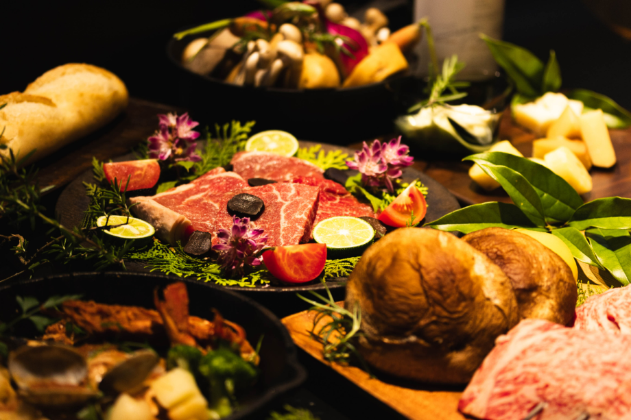 ■一人当たりプラン■【1泊2食/3種の熟成肉トリュフ添えなどプレミアムBBQ】～熟成肉と旬の農食材を豪快に焼き上げるプレミアムBBQ～Grande Private Dog Resort Hitachi