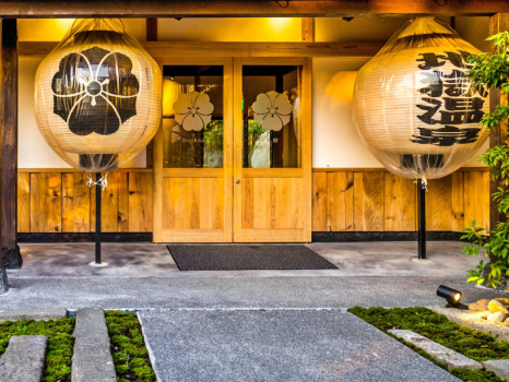 本館正面