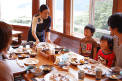 最低価格保証）ファミリー限定プラン！小学3年生までOK！添い寝でグーンと割引！金目鯛と絶景温泉を無料貸し切りで満喫満喫♪