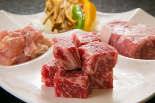 ほどよい脂身と甘みのある上州牛A3ランクを使用 ほどよい脂身と甘みのある上州牛A3ランクを使用