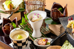 ご夕食一例(季節により内容が異なります) ご夕食一例(季節により内容が異なります)