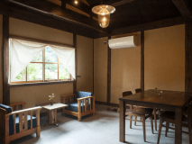 客室「潮風」リビング