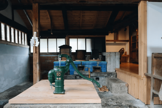 Minori (earth floor)