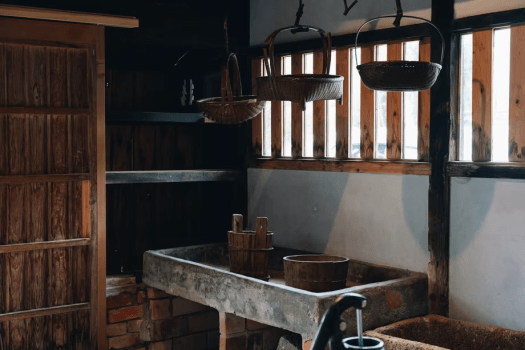 Minori (earth floor)