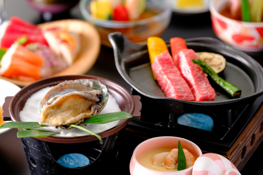 <Date-limited plan> Affordable trip ♪ Enjoy Tottori Wagyu beef and fresh abalone