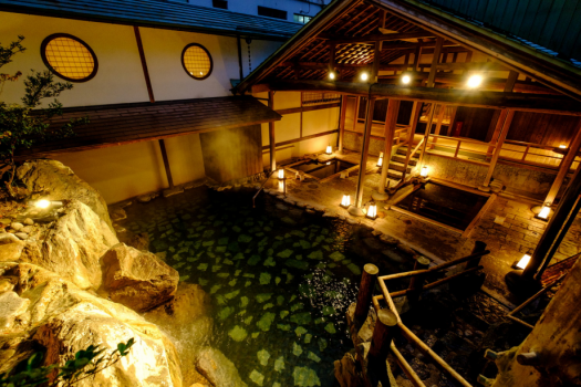 【滝の湯】かがみの滝湯＆いにしえの湯