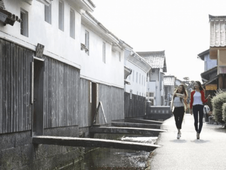 【周辺観光】白壁土蔵群・赤瓦　※当館から車で約10分