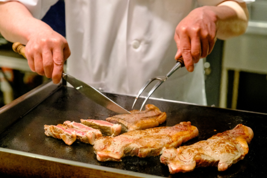 夏ビュッフェ_鉄板焼きコーナー　※イメージ