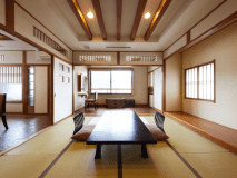 ・【禁煙】源泉掛け流し風呂付バリアフリー和洋室：定員5名 （461）