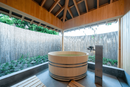 【平日割!!⭐期間限定キャンペーン】通常料金より10%OFF!! 築200年の蔵-KURA-宿泊★食材持ち込みグランピング！