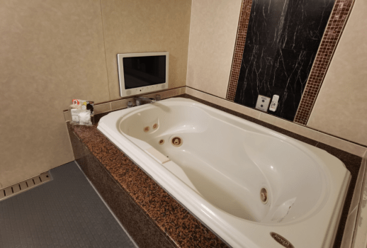 【冬旅応援10％OFF★冬季限定⛄お鍋プラン】〆まで満喫★グランピングであったか贅沢！5種から選ぶWスープ＜2食付＞