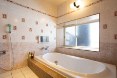 【カップル向け・犬NG】グランピングヴィラ（プライベート薪テントサウナ＆水風呂・BBQ器材付）