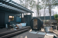 【ファミリー向け・愛犬可】グランピングトレーラーハウス（プライベートサウナ＆水風呂・BBQ器材付き）