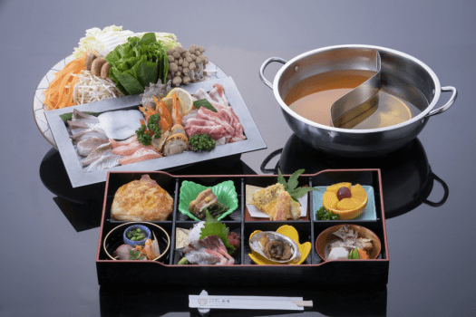 『山海鍋』と彩箱会席