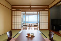 【お部屋】【源泉露天風呂付和室/海向き】10畳/4名迄